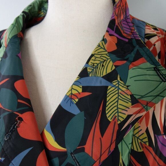 Vintage floral print padded‎ Jacket, ruffle hem, Button accentuate - Picture 12 of 16